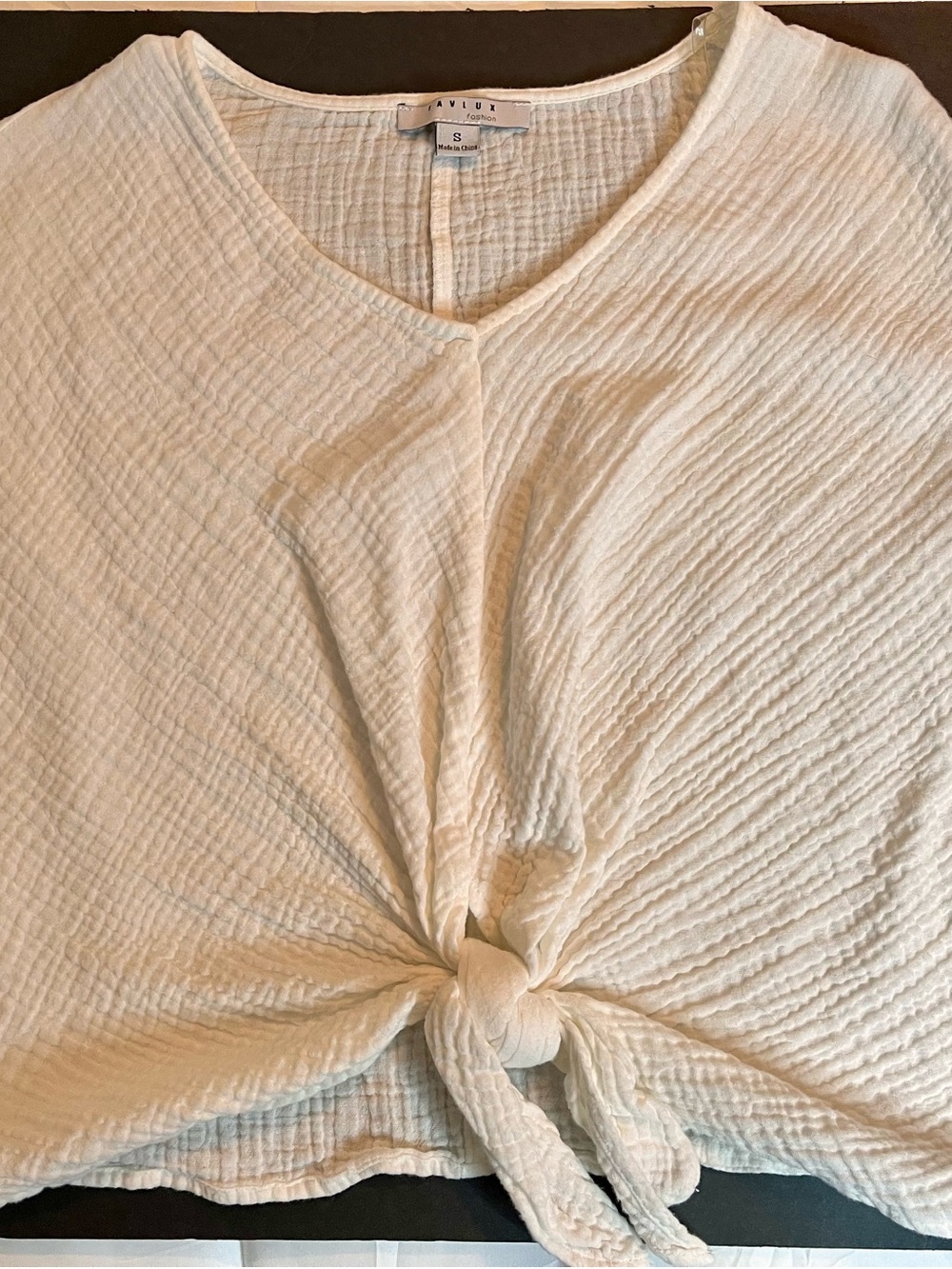 FAVLUX Knot-Front V-Neck Crop Top